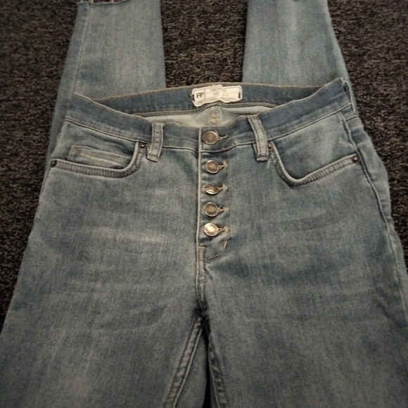 Free People Denim - Free People Cropped Skinny  Jeans Button Fly Raw Hem 27